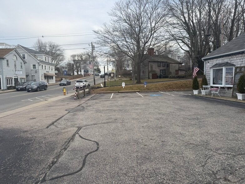 More Photos Of 23 Sandwich St, Plymouth Freestanding For Lease