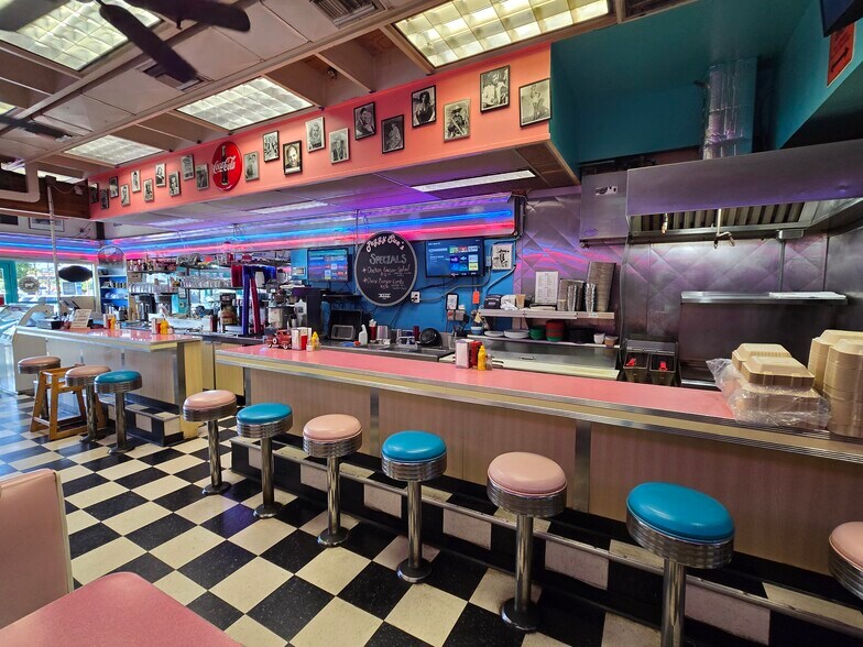 More Photos Of 1279 S Kihei Rd, Kihei Freestanding For Lease