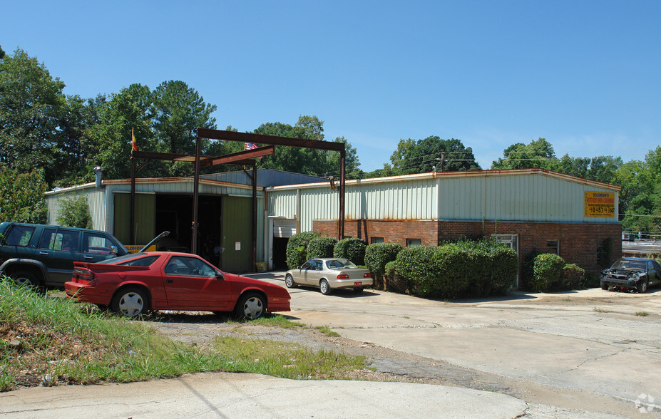 Primary Photo Of 3917 Covington Hwy, Decatur Service For Lease