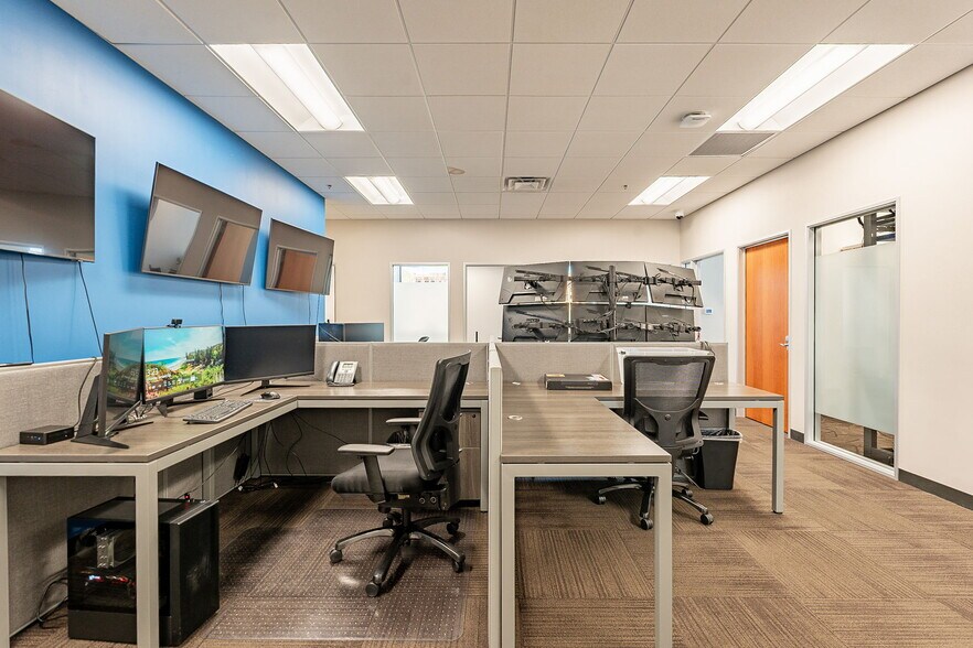 More Photos Of 1095 W Rio Salado Pky, Tempe Loft Creative Space For Lease