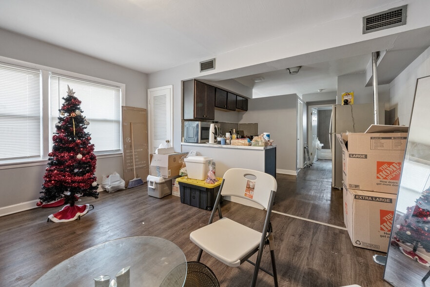 More Photos Of 7830 S Yates, Chicago Apartments For Sale