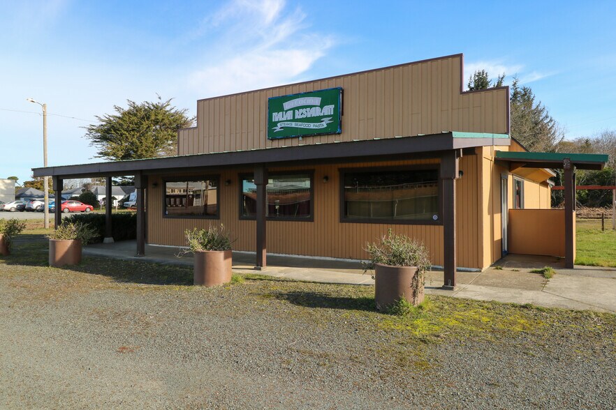 More Photos Of 1455 Oregon, Bandon Restaurant For Sale