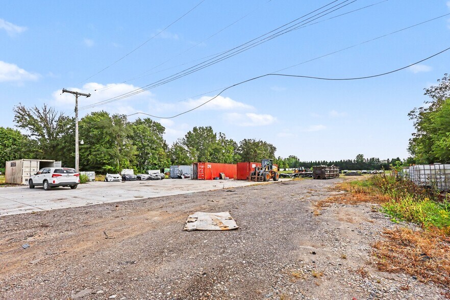 More Photos Of 2610 Imlay City Rd, Lapeer Auto Repair For Sale