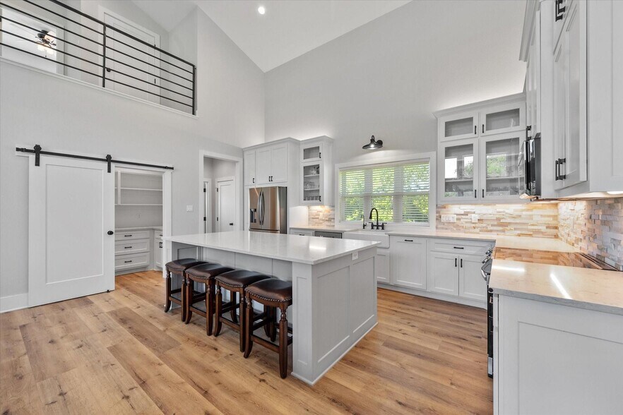 More Photos Of 121 Elm, Kerens Lodge Meeting Hall For Sale