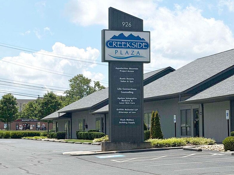 Primary Photo Of 926 W Oakland Ave, Johnson City Office For Lease