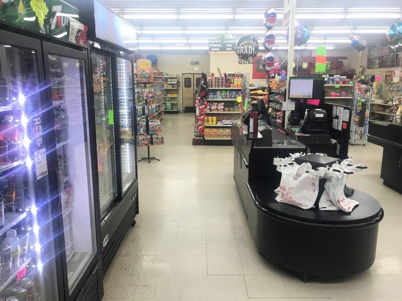More Photos Of 25817 State Hwy 64, Pittsburg Supermarket For Sale