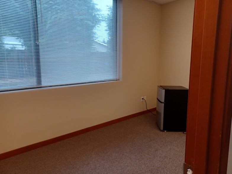 More Photos Of 10219 196th Street Ct E, Graham Unknown For Lease