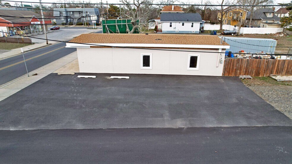 More Photos Of 1034 N Main St, Pleasantville Flex For Sale