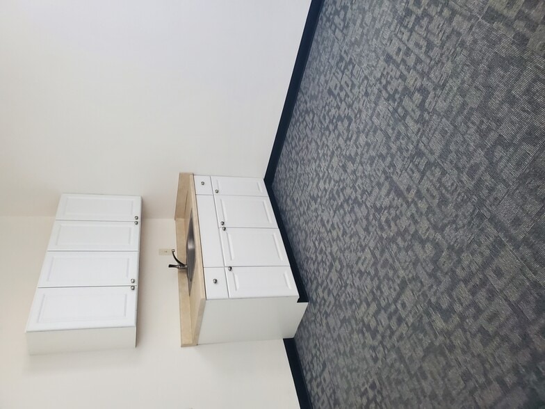 More Photos Of 90 Great Oaks Blvd, San Jose Research And Development For Lease