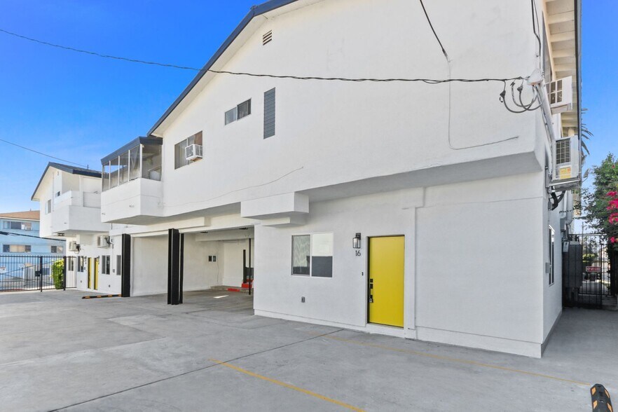 More Photos Of 204 N Manhattan Pl, Los Angeles Apartments For Sale