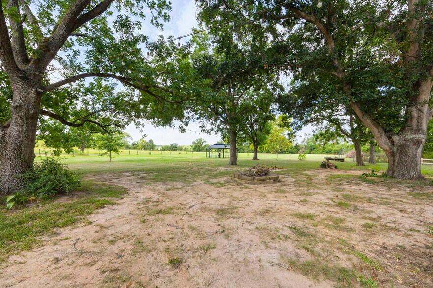 More Photos Of 18541 Mueschke Rd, Cypress Restaurant For Sale