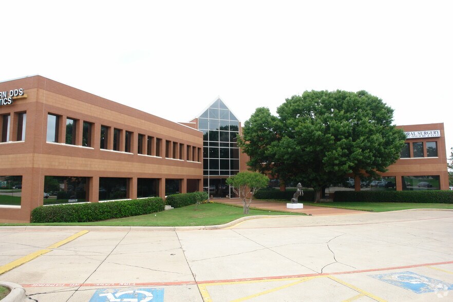 More Photos Of 3700 River Walk Dr, Flower Mound Office For Lease