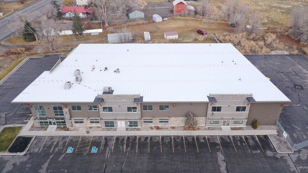 More Photos Of 2280 S Heritage Dr, Logan Flex For Sale