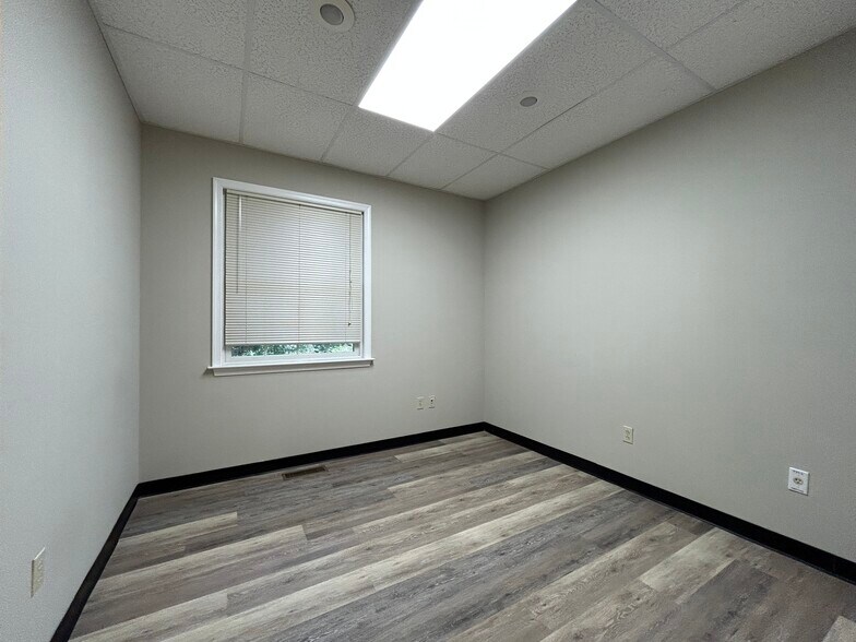 More Photos Of 526 Independence Rd, East Stroudsburg Medical For Sale