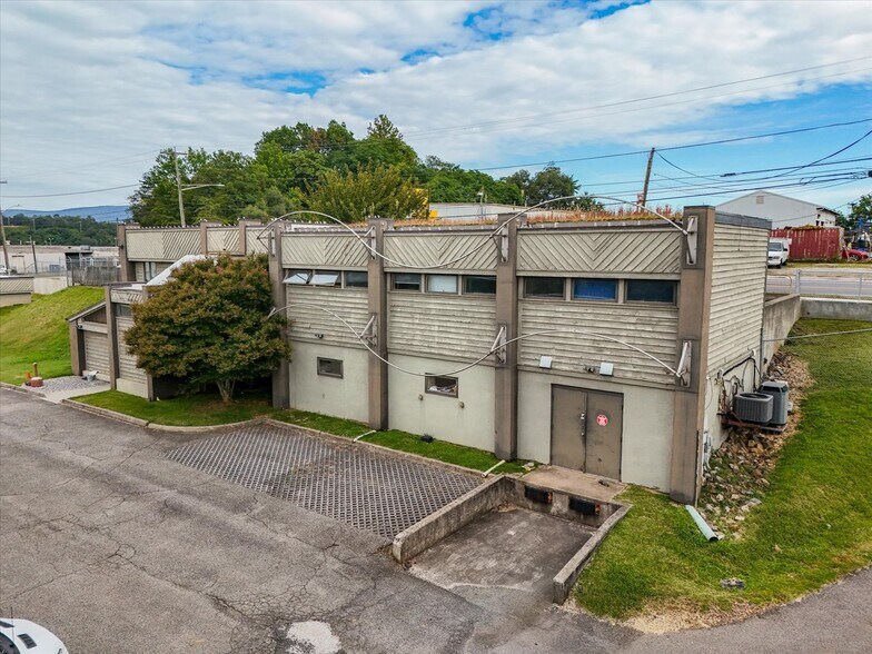 More Photos Of 2314 Patterson Ave SW, Roanoke Office For Sale