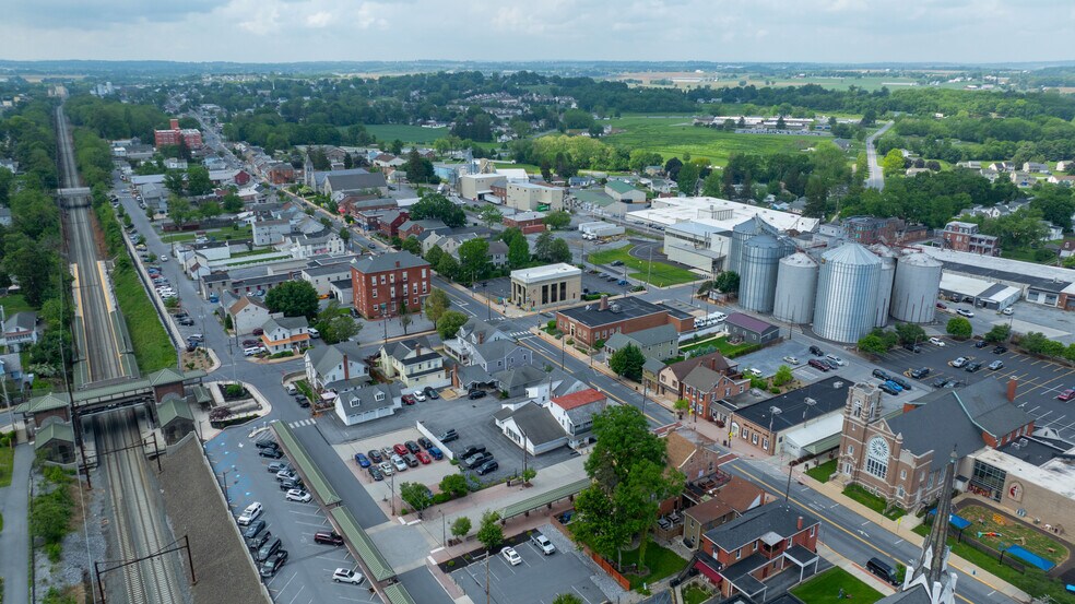 More Photos Of 1-7 W Main St, Mount Joy Bank For Sale