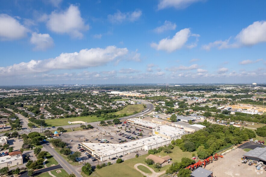 More Photos Of 2700 Pecan St W, Pflugerville Storefront For Lease