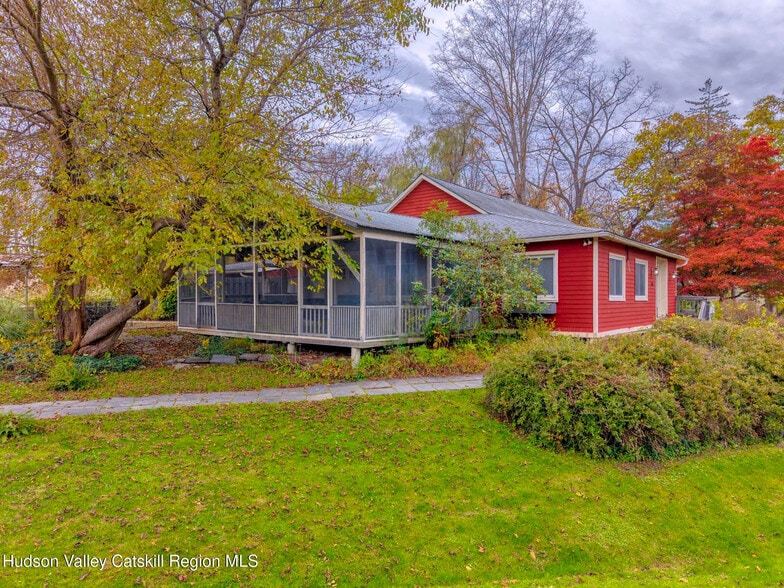 More Photos Of 155 Main St, High Falls Restaurant For Sale