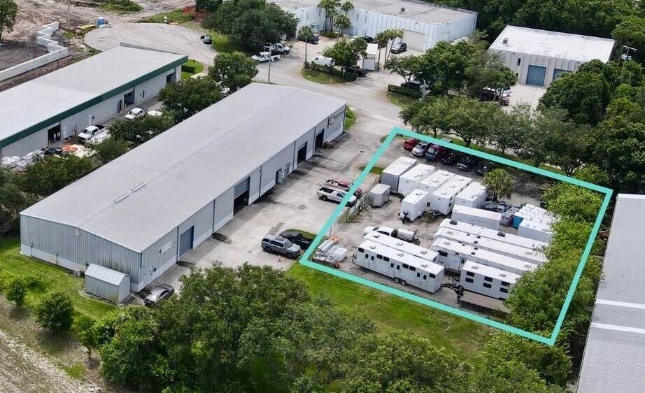 More Photos Of 510 2nd St SW, Vero Beach Land For Lease