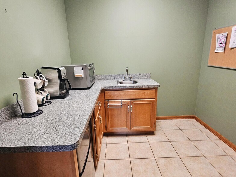 More Photos Of 10331-10335 W Lincoln Hwy, Frankfort Office For Sale