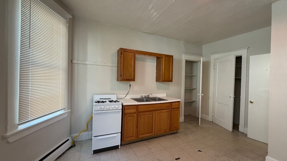 More Photos Of 2072 Elm Ave, Cincinnati Apartments For Sale