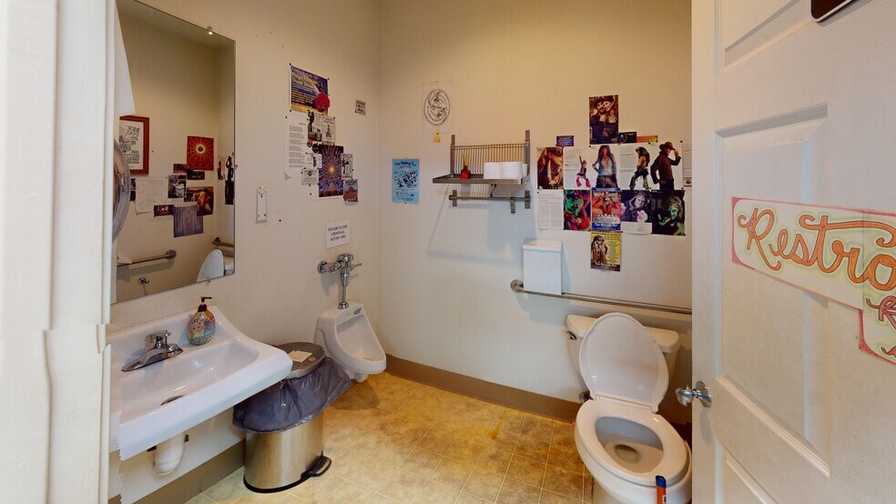 More Photos Of 1049 S Virginia St, Reno Storefront For Sale