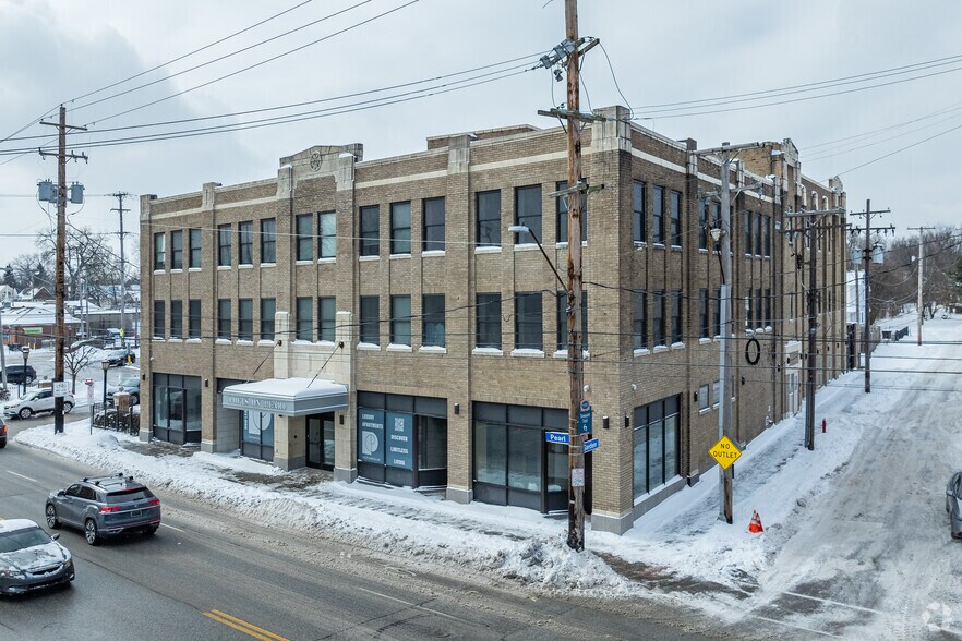 Primary Photo Of 3804 Pearl Rd, Cleveland Apartments For Lease