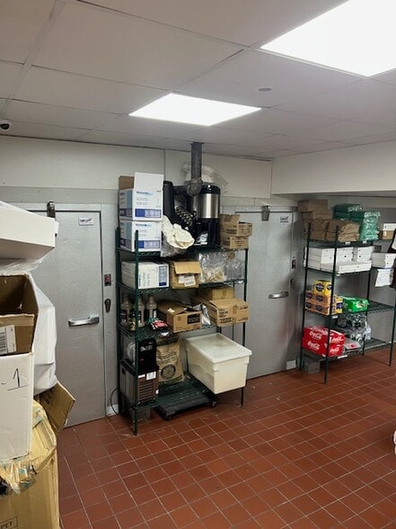 More Photos Of 1645-1659 Third Ave, New York Office For Lease