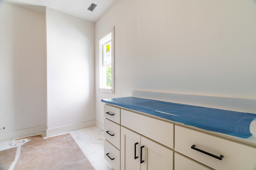 More Photos Of , Raleigh Specialty For Sale