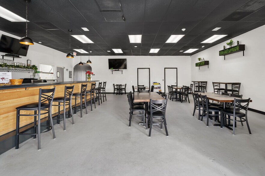 More Photos Of 8115-8149 El Camino Real, Atascadero Storefront Retail Office For Lease