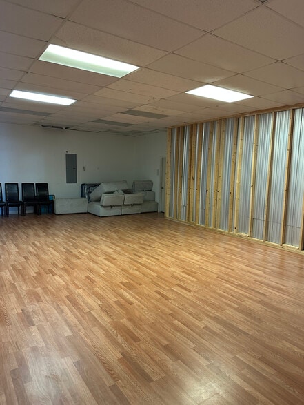 More Photos Of 211 Homer Rd, Commerce Freestanding For Lease