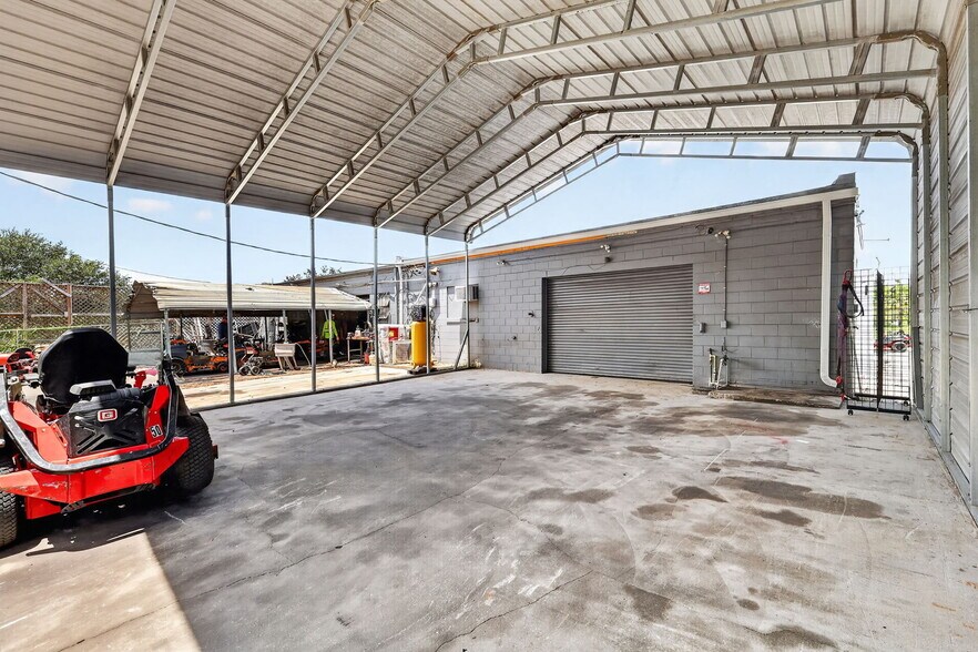More Photos Of 1035 W Highway 50, Clermont General Retail For Sale