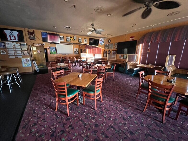 More Photos Of 2960 4th St SW, Mason City Restaurant For Sale