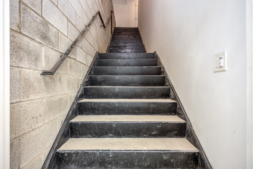 More Photos Of 1 Ten Eyck St, Stony Point General Retail For Sale