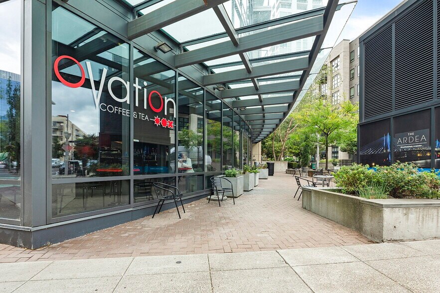 More Photos Of 610 S Lowell St, Portland Storefront Retail Office For Lease