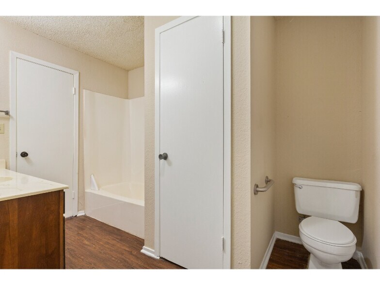 More Photos Of 5506 Kingman St, Waco Apartments For Sale