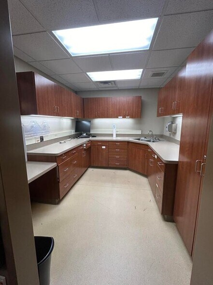 More Photos Of 165 W Haseltine St, Richland Center Healthcare For Lease