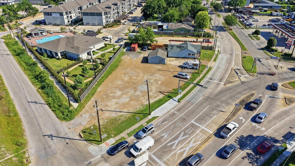 More Photos Of 2110 Antoine Dr, Houston Freestanding For Sale
