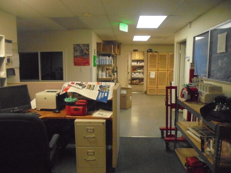 More Photos Of 127 S 1st St, Blythe Flex For Sale