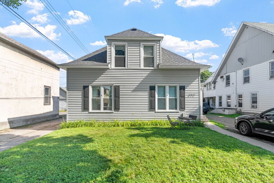 More Photos Of 1704 Jefferson St NE, Minneapolis Apartments For Sale