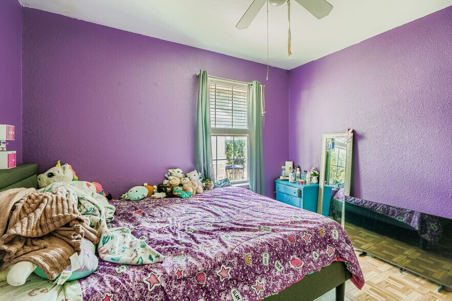 More Photos Of 5803 Cougar Dr, Austin Apartments For Sale