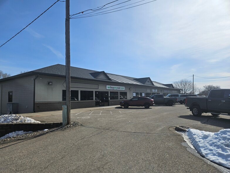 More Photos Of 820 N Concord St, South Saint Paul Light Distribution For Lease