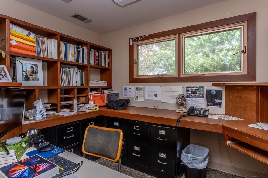 More Photos Of 850 W Morgan St, Raleigh Loft Creative Space For Sale