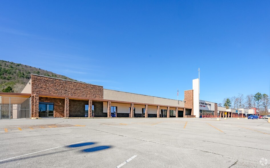 Primary Photo Of 10161 Dayton Pike, Soddy Daisy Supermarket For Lease