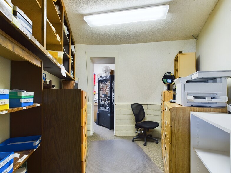 More Photos Of 3610 Old Highway 53, Clearlake Office For Sale