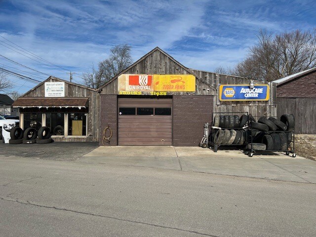 Primary Photo Of 202 N High St, Mount Orab Auto Repair For Sale