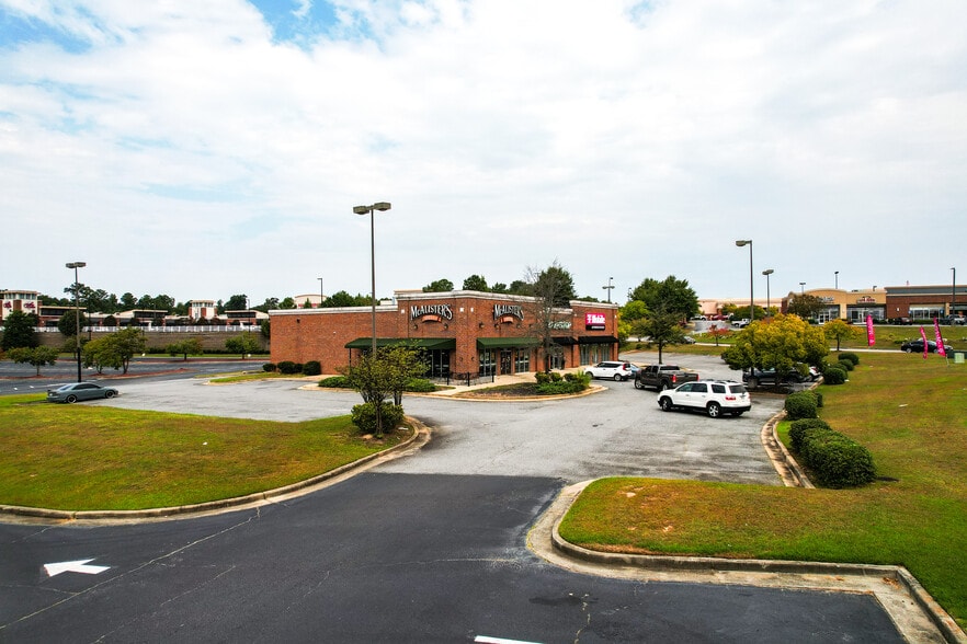 More Photos Of 4641 Presidential Pky, Macon-Bibb Restaurant For Sale