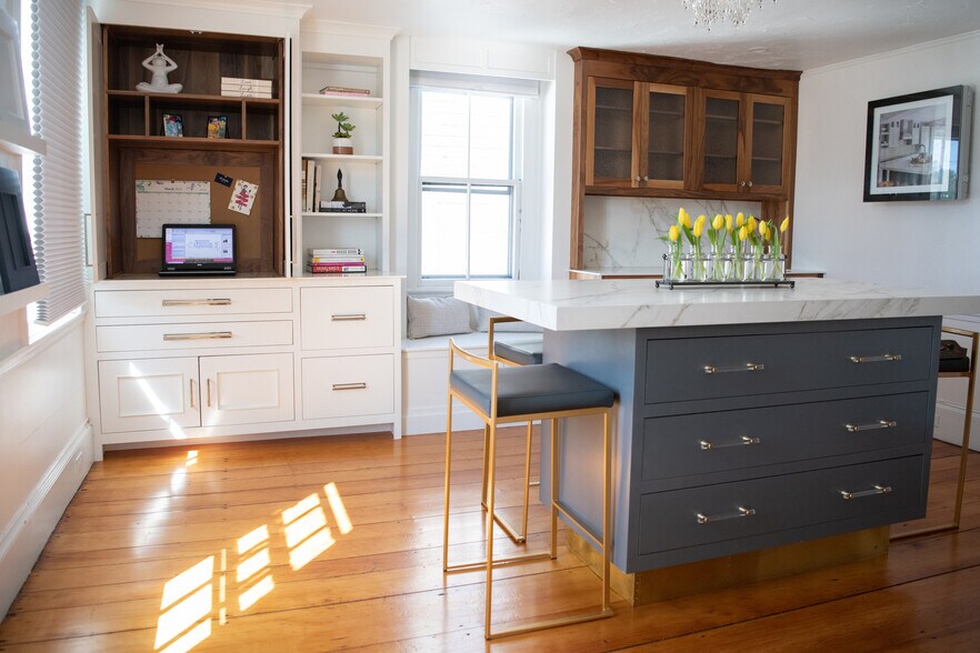 More Photos Of 25 Washington St, Norwell Freestanding For Sale