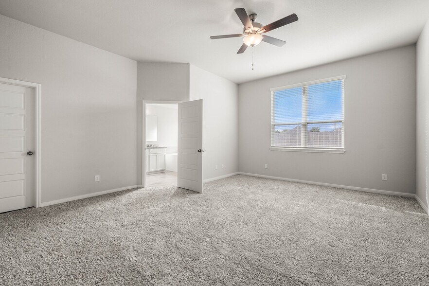 More Photos Of 4020 Centerfire, Waco Apartments For Sale