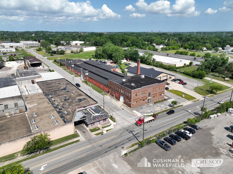 More Photos Of 5446-5454 Dunham Rd, Maple Heights Manufacturing For Lease